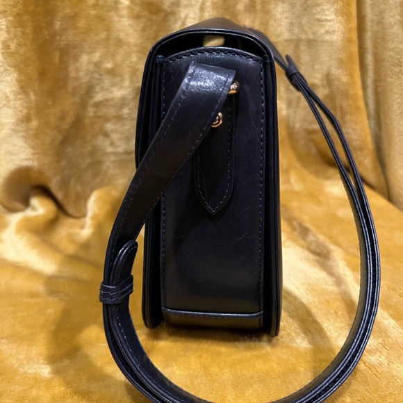 Vintage Authentic Gucci Box Bag Dark Navy Leather - Picture 6 of 15